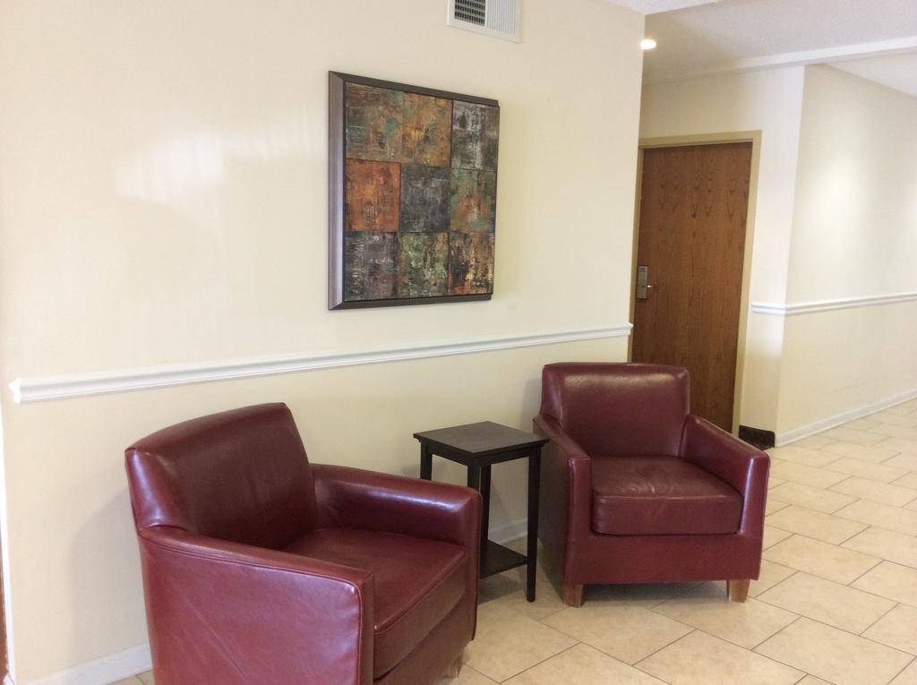 Days Inn By Wyndham Greensboro Nc מראה חיצוני תמונה