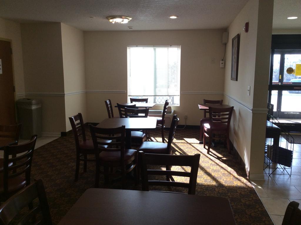 Days Inn By Wyndham Greensboro Nc מראה חיצוני תמונה