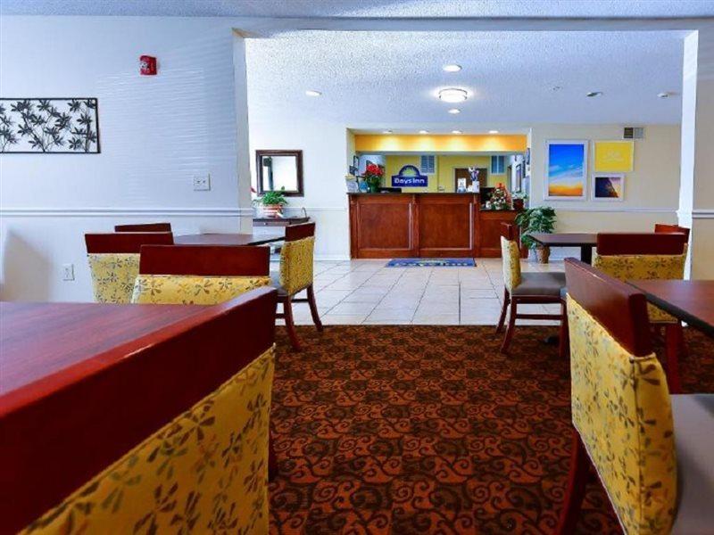Days Inn By Wyndham Greensboro Nc מראה חיצוני תמונה