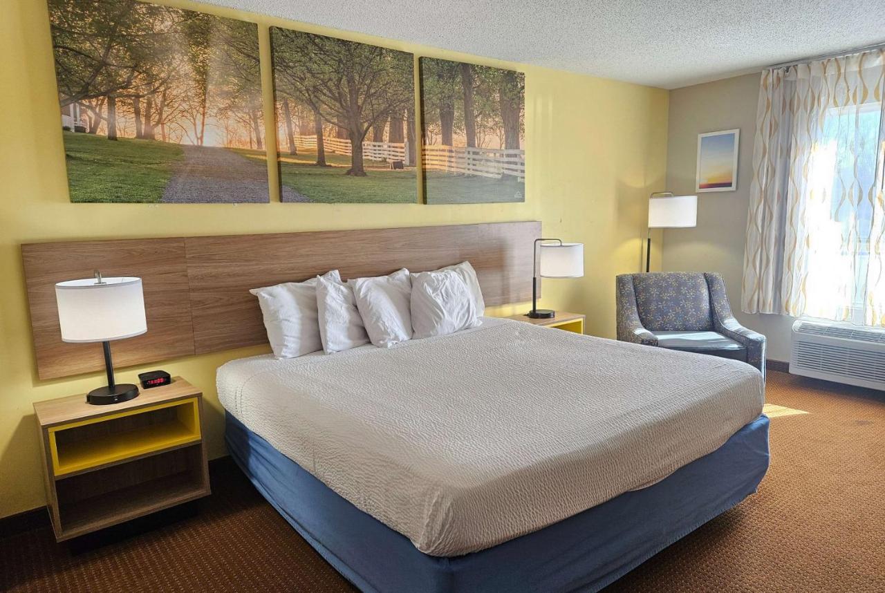 Days Inn By Wyndham Greensboro Nc מראה חיצוני תמונה
