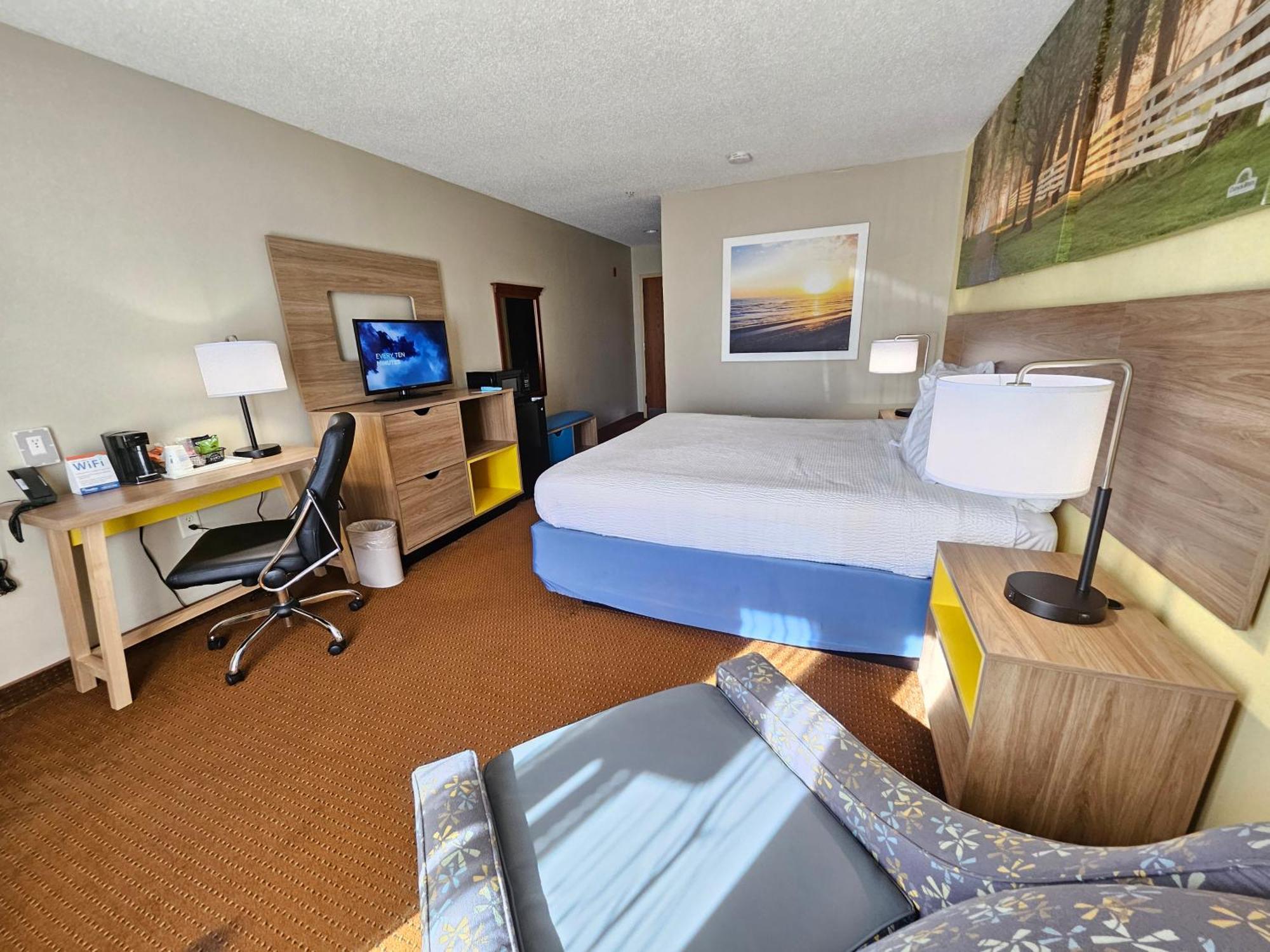 Days Inn By Wyndham Greensboro Nc מראה חיצוני תמונה